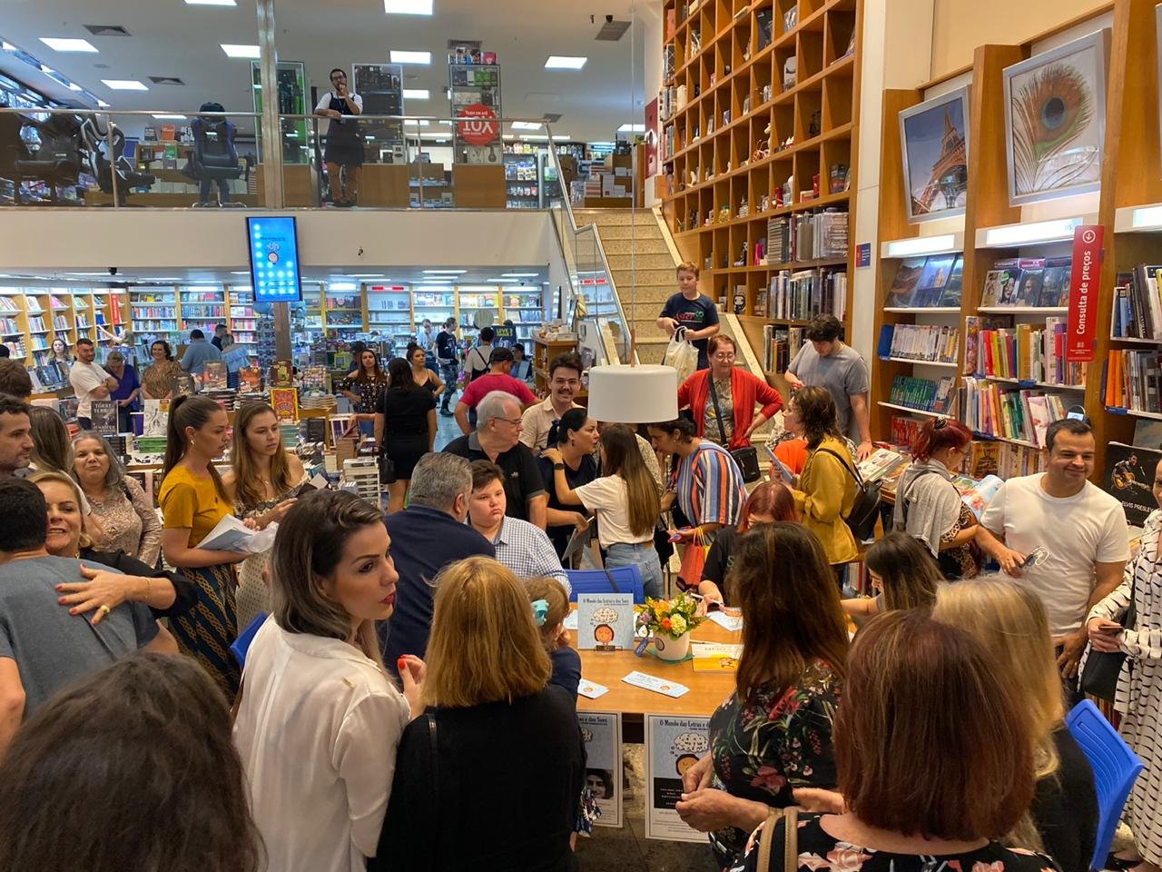 Dia 28:Livro “O Mundo das Letras e dos Sons” será lançado em Itajaí