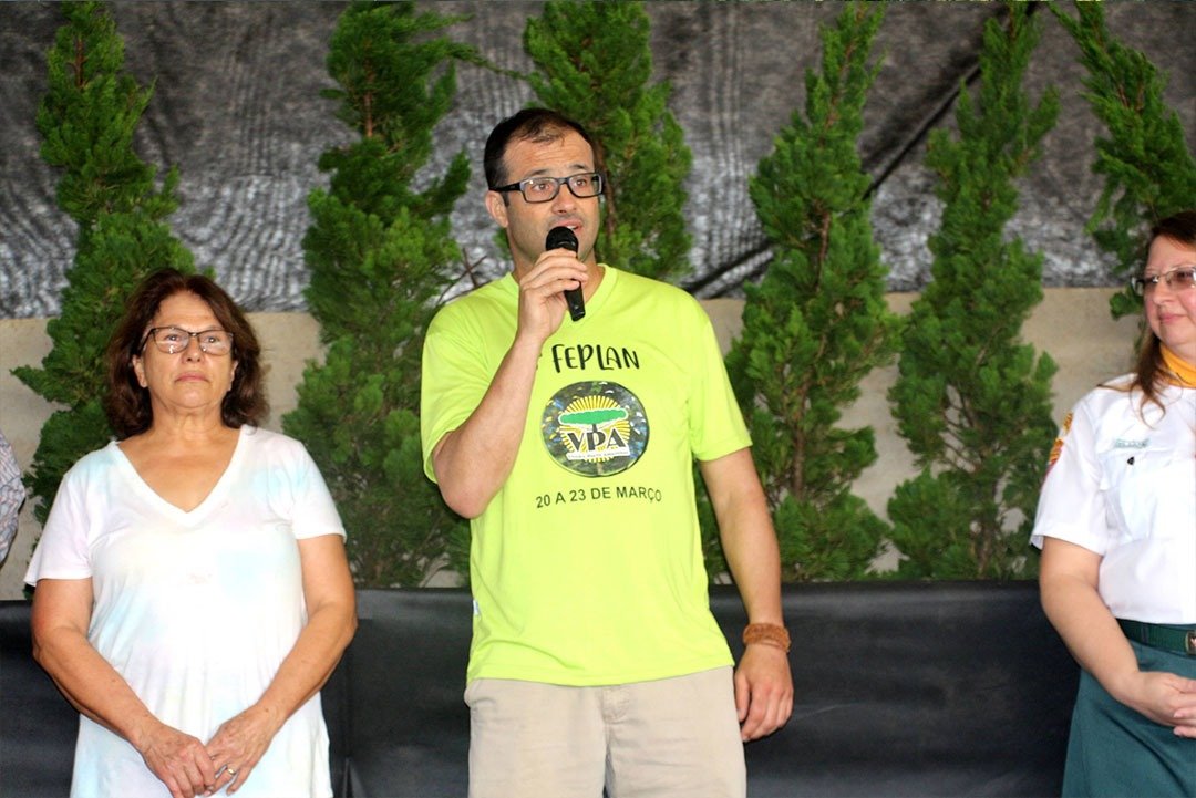 Feira de plantas ornamentais e ciclo de palestras ambientais em Porto Amazonas