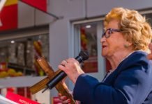 Grupo Pereira – com 80 unidades e 13 mil funcionários homenageia Itajaí