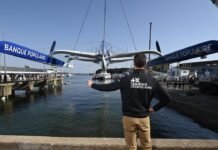 Maxi Trimaran Banque Populaire XI é lançado na França