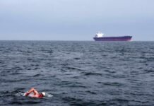 Mackenzistas nadarão 34 km e combaterão a fome em terceira edição do Desafio do Bem