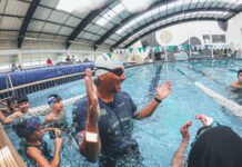 Triatleta olímpico visita núcleo da Escolinha de Triathlon em Joinville (SC)