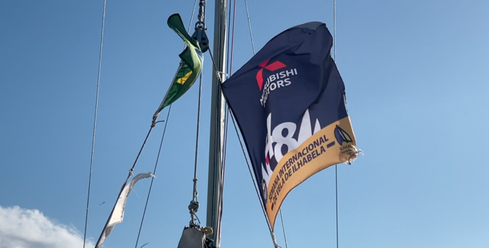 394928_978216_bandeira