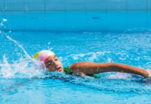 Escolinha de Triathlon dá atenção especial à natação para os atletas mirins de Cascavel