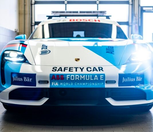 Porsche Taycan será o Safety Car da Formula E 2022