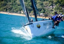 Barco Phytoervas 4Z disputa Regata Volta da Ilha das Cabras