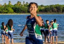 Instituto de triathlon estimula respeito e segurança para as meninas nos treinos