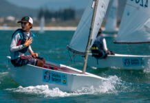 Davi Neves, do Iate Clube de Santa Catarina, vence três regatas e lidera a Seletiva de Optimist