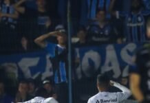Ricardinho conquista terceiro título profissional com o Grêmio