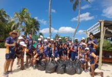 Triatletas mirins de Caucaia fazem limpeza da praia