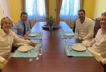 Presidente da Liga Polo Aquático Brasil se reúne com embaixador do país na Sérvia