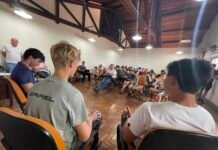 YCSA leva campeões da vela para clínica de regatas