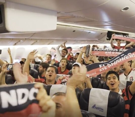 Torcedores flamenguistas já garantem vaga na final da Libertadores após vitória contra o Corinthians