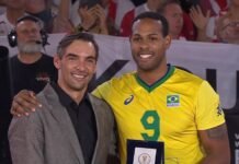 Leal conquista mais uma medalha com a Seleção e entra para a seleção do Mundial