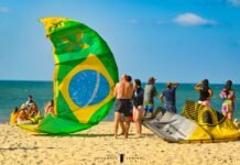 Kitesurfe brasileiro bate recorde mundial na Praia de Cumbuco, no Ceará