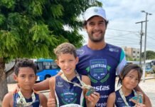 Experiência inédita une todos os núcleos da Escolinha de Triathlon no Ceará