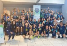 Atletas da Seleção Escolinha de Triathlon visitam crianças de projeto social