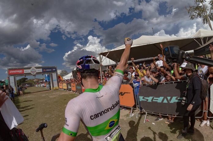 416482_1042256_avancini_no_estrada_real