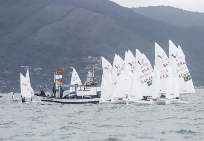 409774-1021604-regata-na-ilha-1657922464737