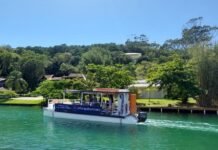 Um Catamarã é o grande sucesso náutico na Ilha de Santa Catarina