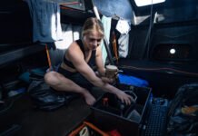 Próximo destino África do Sul – GUYOT Team Europe encontra uma zona sem vento a caminho do leste