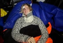 Rosalin Kuiper, da equipe Malizia, sofre um ferimento na cabeça perto do Cabo Horn