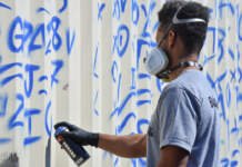 Containers adaptados viram espaços instagramáveis para SIVI