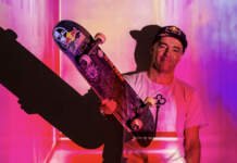 Sandro Dias faz apresentação de Skate em São Paulo (SP) em lançamento da Infinix