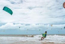Kitesurfistas dão volta ao mundo retirando lixo dos oceanos em novo recorde mundial