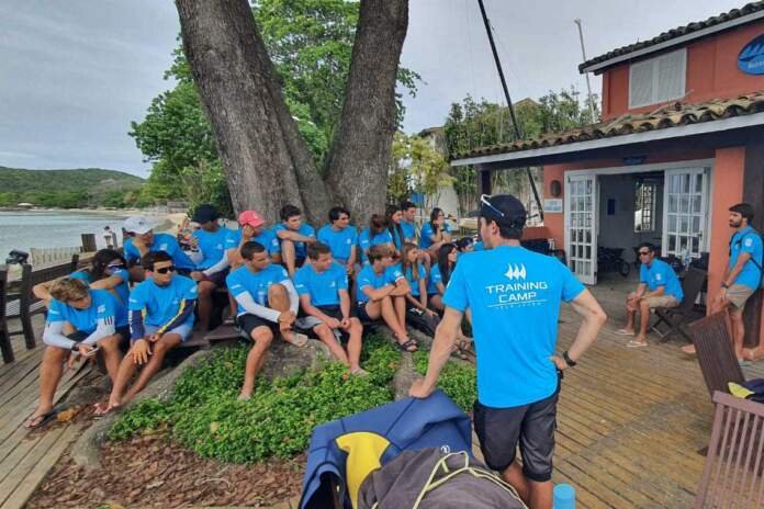 Velejadores reunidos