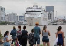 Aquecimento na economia : Estimativa é que 110 mil turistas de cruzeiros passem por Itajaí durante a temporada e movimentem mais de R$ 60 milhões.