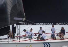 Veleiro Inaê volta a competir na Regata Volta da Ilha das Cabras, em Santos (SP)