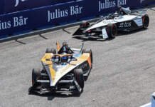 Piloto da McLaren vence Formula E em São Paulo nas curvas finais
