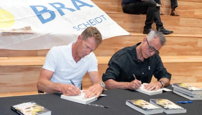 439567_1112652_livro