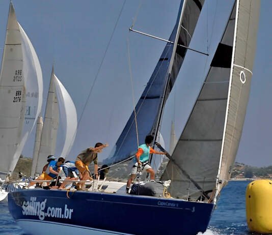 Raia de Búzios (RJ) se consolida como referência técnica na vela de oceano