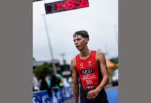 Luigi Vanzella compete na segunda etapa do Troféu Brasil de Triathlon, em Santos