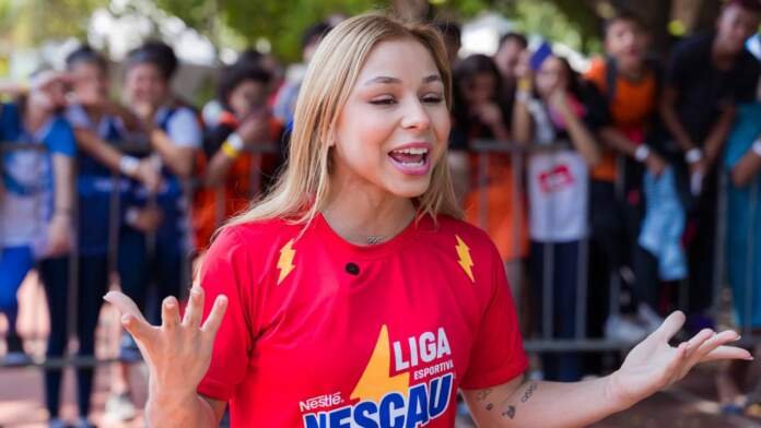 flavia saraiva nescau