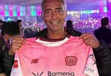 Bayer Leverkusen presenteia Romário