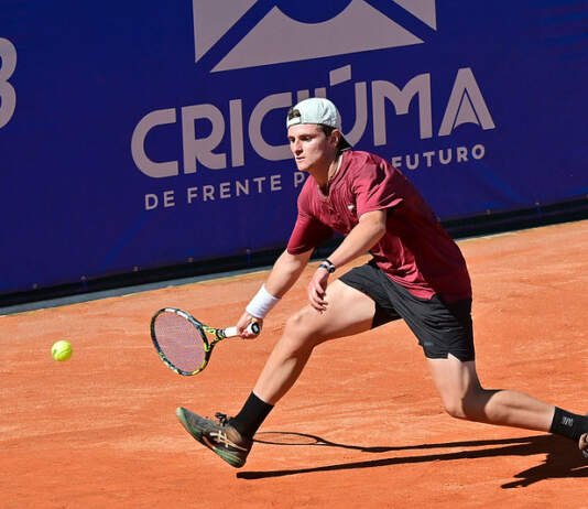 Criciúma Open de Tênis reúne jovens talentos e veteranos em busca de pontos no ranking mundial João Pires/ Fotojump
