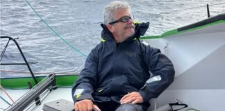 Barco Brasil lidera categoria Sharp e entra em águas nacionais rumo ao Recife