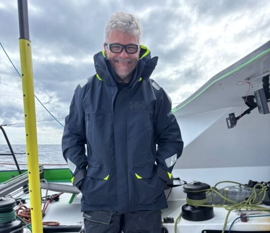 Exclusivo – Barco brasileiro sem patrocínio desafia a Globe 40 e emociona ao chegar em Recife