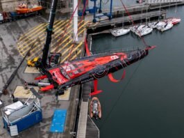 The Ocean Race Atlantic | Velejador suíço Oliver Heer apresenta oficialmente seu novo IMOCA chamado Embrace