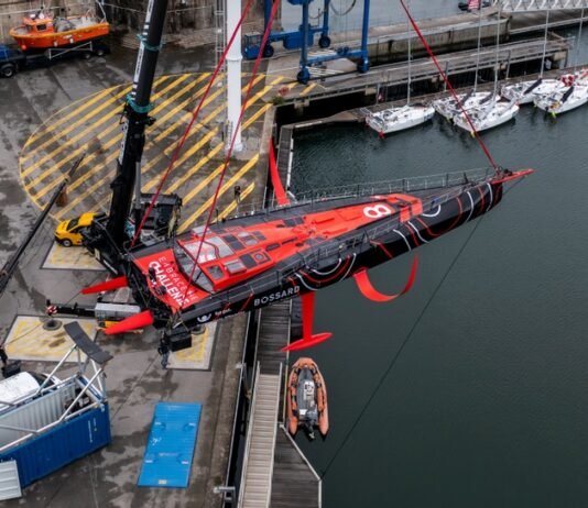 The Ocean Race Atlantic | Velejador suíço Oliver Heer apresenta oficialmente seu novo IMOCA chamado Embrace
