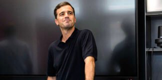 Focado em renovação e futebol ofensivo, Bayer Leverkusen aposta em Carles Martínez Novell