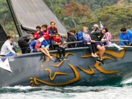sábado (25)Quase 200 crianças participaram da regata que abriu a programação do maior espetáculo náutico da América Latina