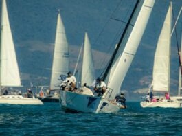 Premiação da Regata Daycoval reconhecendo as equipes que se destacaram nas diferentes classes da competição.