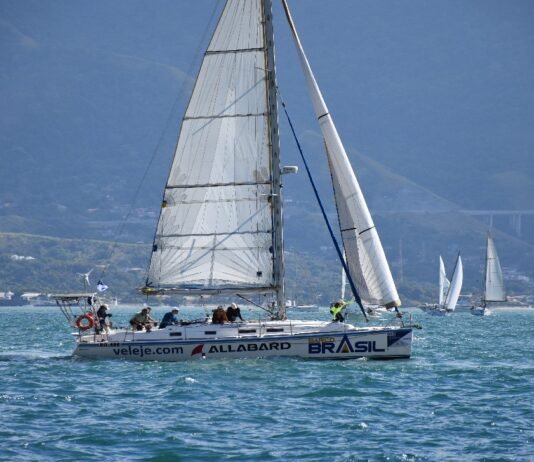 Barco Brasil inicia campanha na 53ª Semana Internacional de Vela de Ilhabela Daycoval na vice-liderança