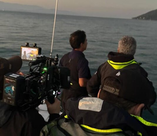 Filme sobre conquista inédita do Brasil na Volta ao Mundo em duplas será lançado em Ilhabela durante a Semana Internacional de Vela Barco Brasil