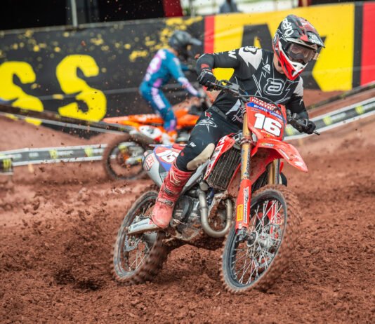 Festival Interlagos|Com Enzo Lopes, Honda Racing é campeã do Arena Cross 2026