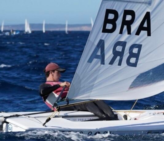 Gustavo Kiessling representa o Brasil no Campeonato Mundial da classe ILCA 7